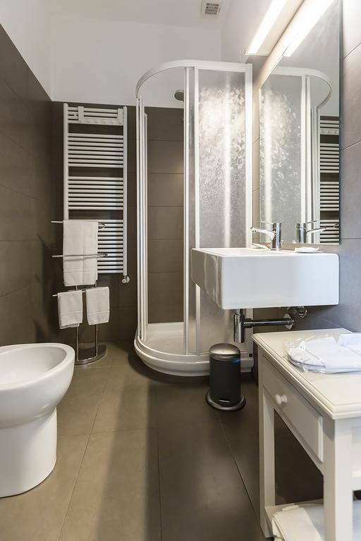Via Italia Hotell Rho Exteriör bild